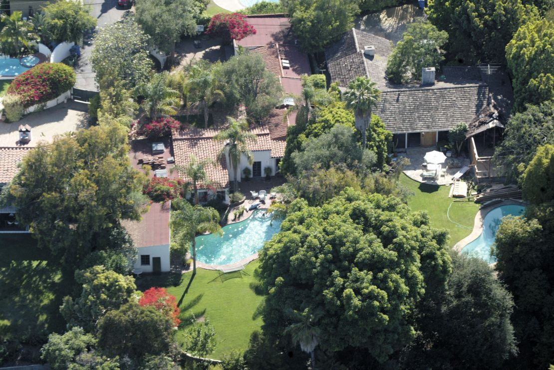 An aerial view of the house where actress Marilyn Monroe died is seen on July 26, 2002 in Brentwood, California.  This year marks the 40th anniversary of Monroe's death.  The actress, famous for such films as "The Seven Year Itch" and "Some Like It Hot," was found dead on August 5, 1962 in her Brentwood, California home of a drug overdose.